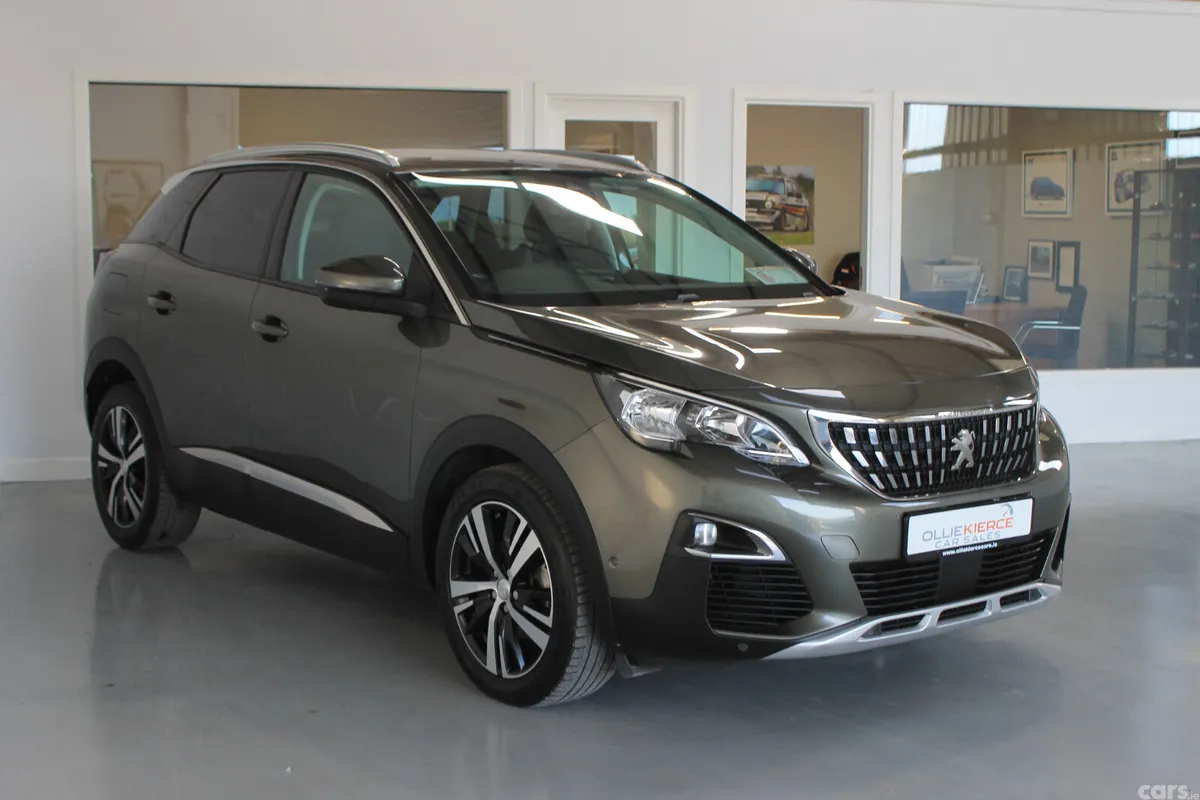 Peugeot 3008 MPV, Diesel, 2019, Grey
