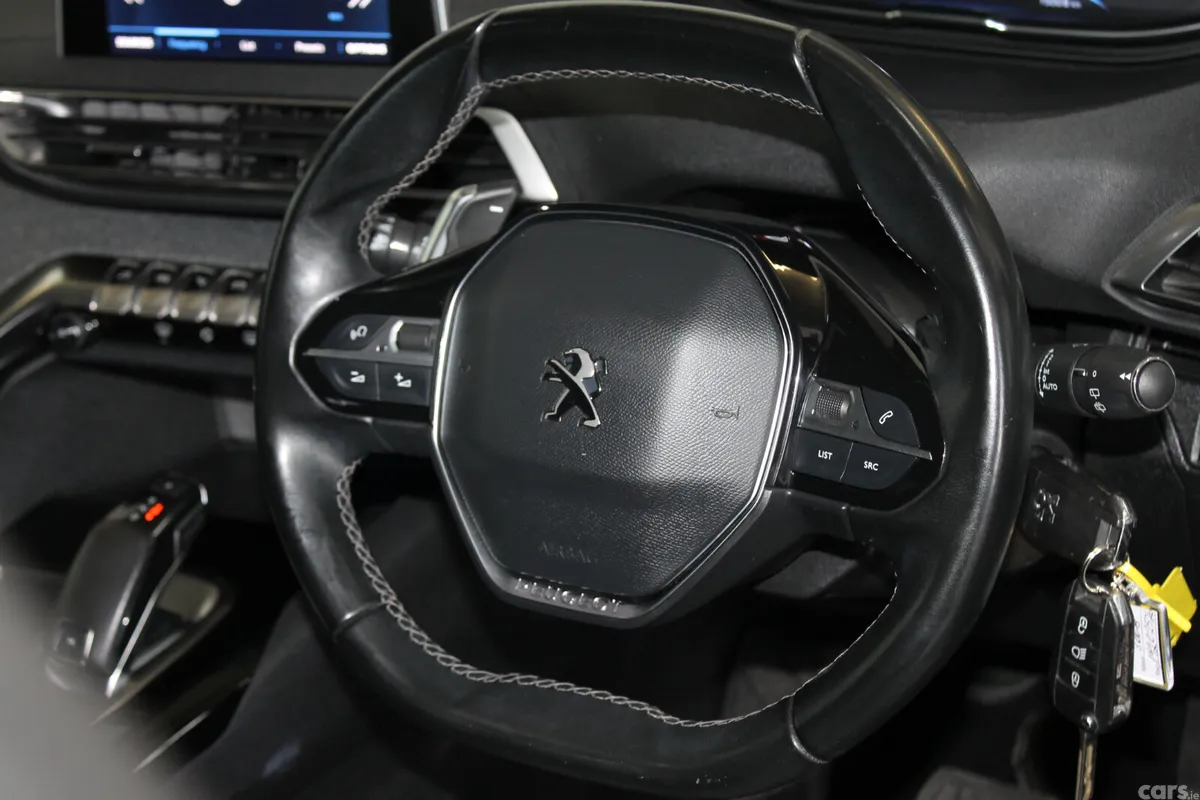 Peugeot 3008 MPV, Diesel, 2019, Grey