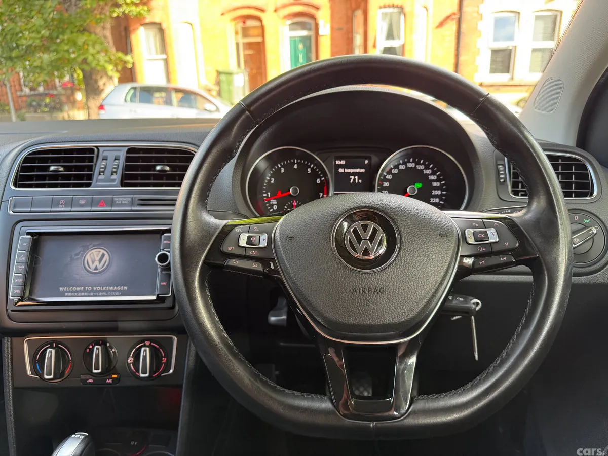 Volkswagen Polo Hatchback, Petrol, 2014, Red