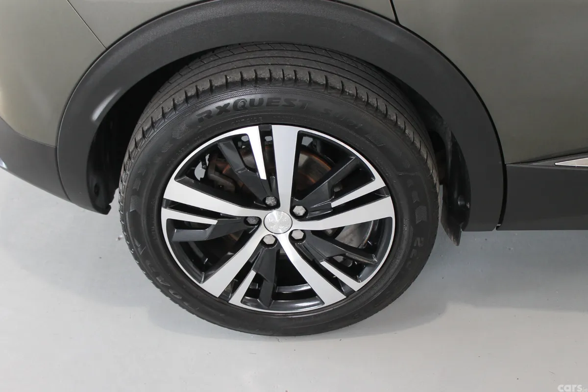 Peugeot 3008 MPV, Diesel, 2019, Grey