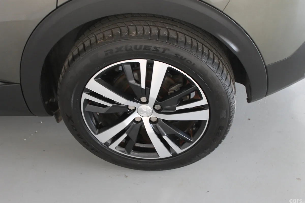 Peugeot 3008 MPV, Diesel, 2019, Grey