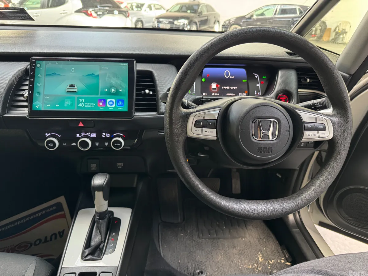 Honda Fit Hatchback, Petrol Hybrid, 2021, White