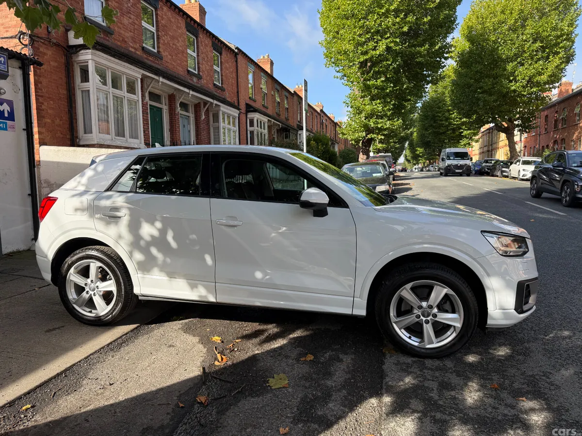 Audi Q2 SUV, Petrol, 2017, White