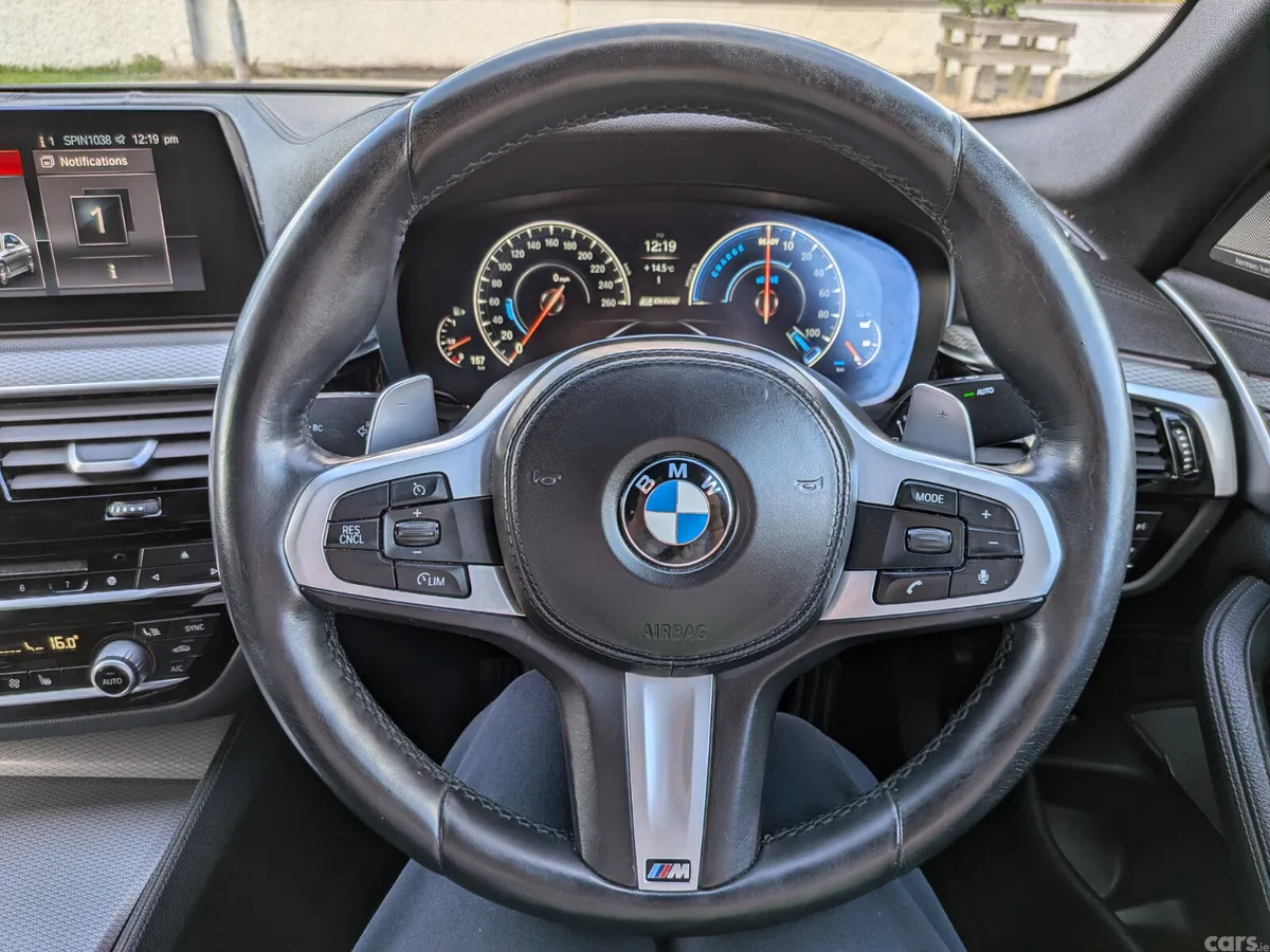 BMW 5-Series Saloon, Petrol Plug-in Hybrid, 2018, Black