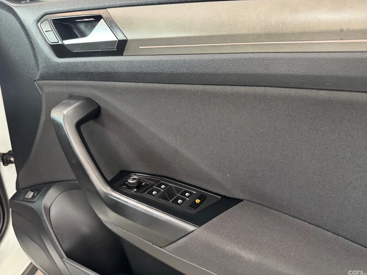 Volkswagen T-Roc SUV, Diesel, 2022, White