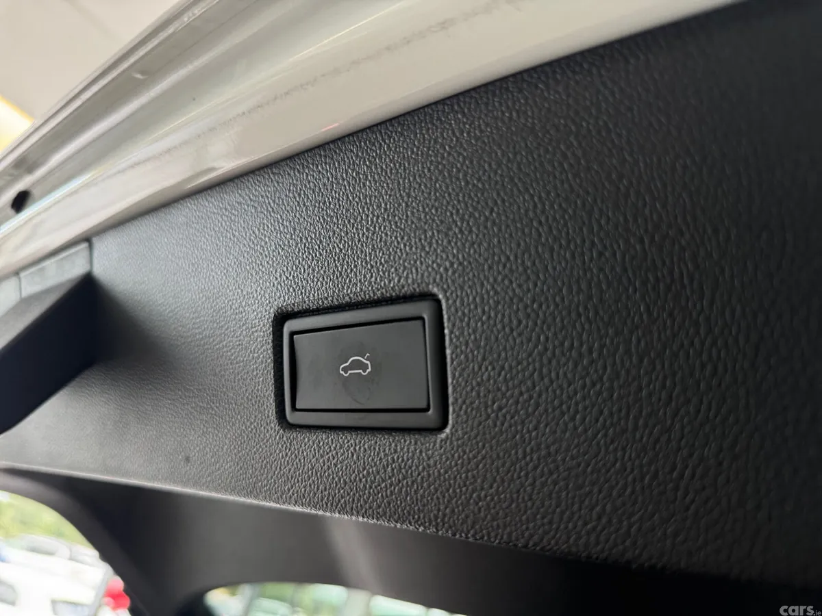 Volkswagen T-Roc SUV, Diesel, 2022, White