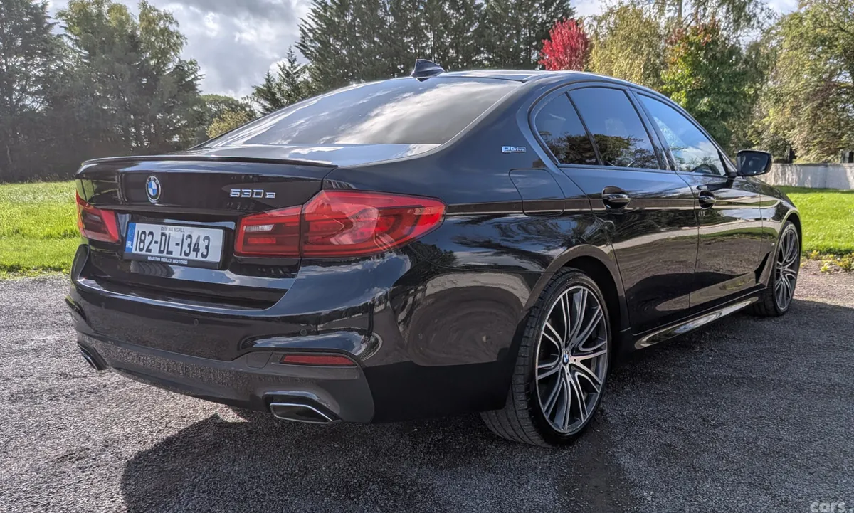 BMW 5-Series Saloon, Petrol Plug-in Hybrid, 2018, Black