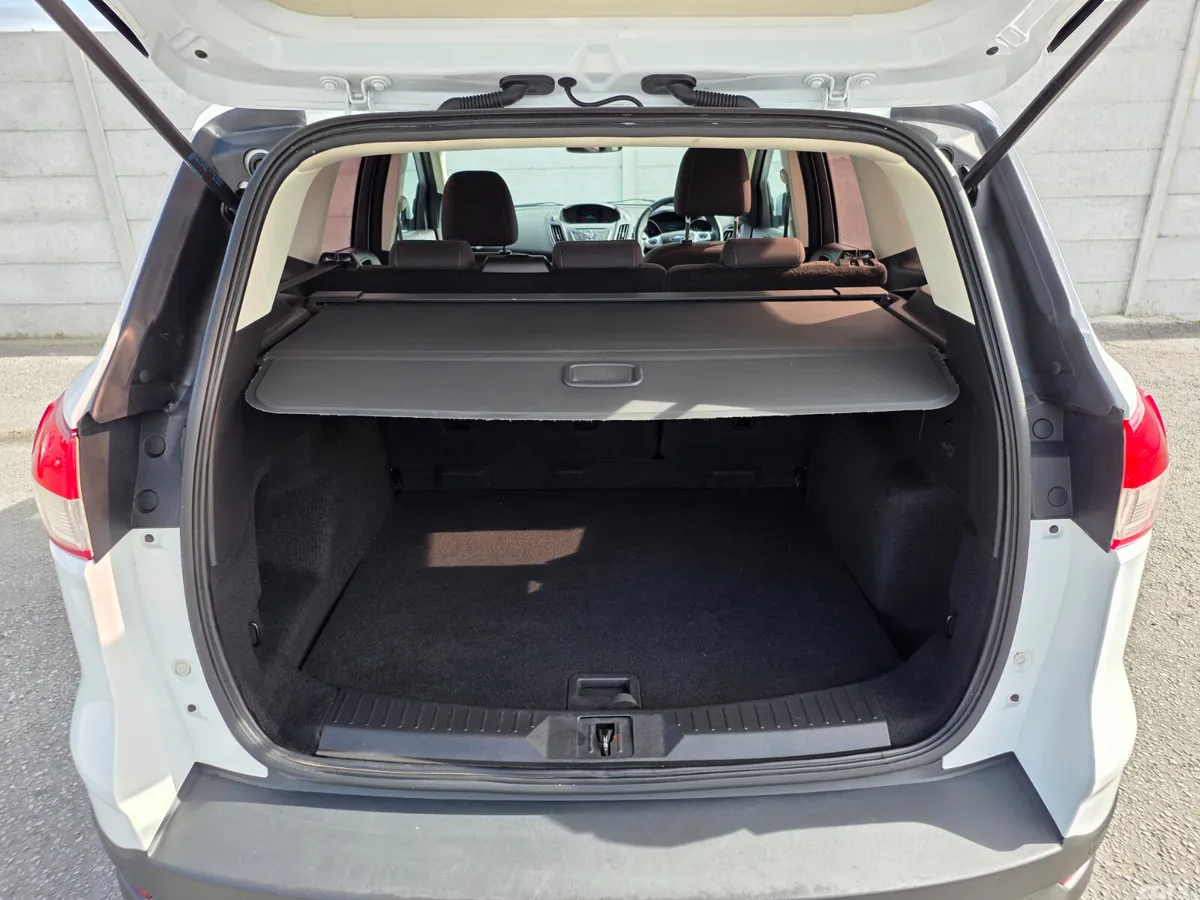 Ford Kuga SUV, Diesel, 2015, White