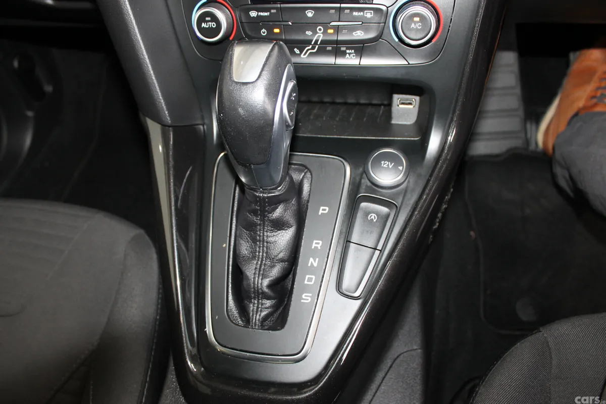 Ford Focus Saloon, Diesel, 2018, Grey