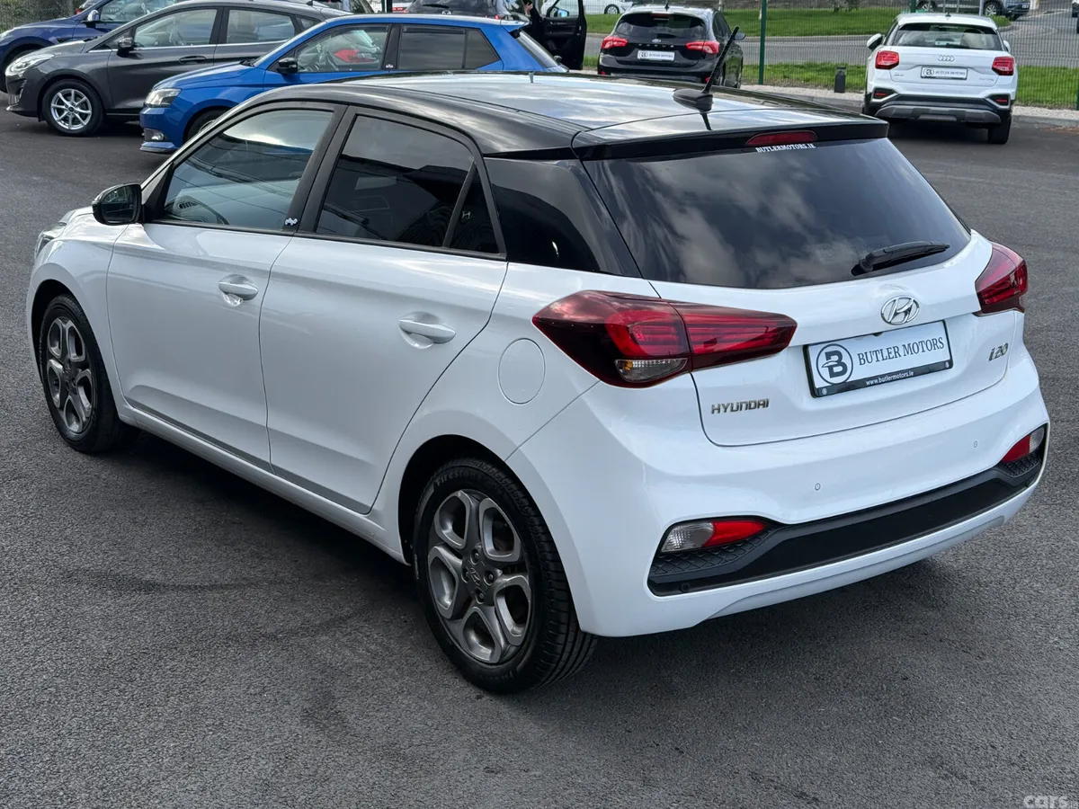 Hyundai i20 Hatchback, Petrol, 2019, White