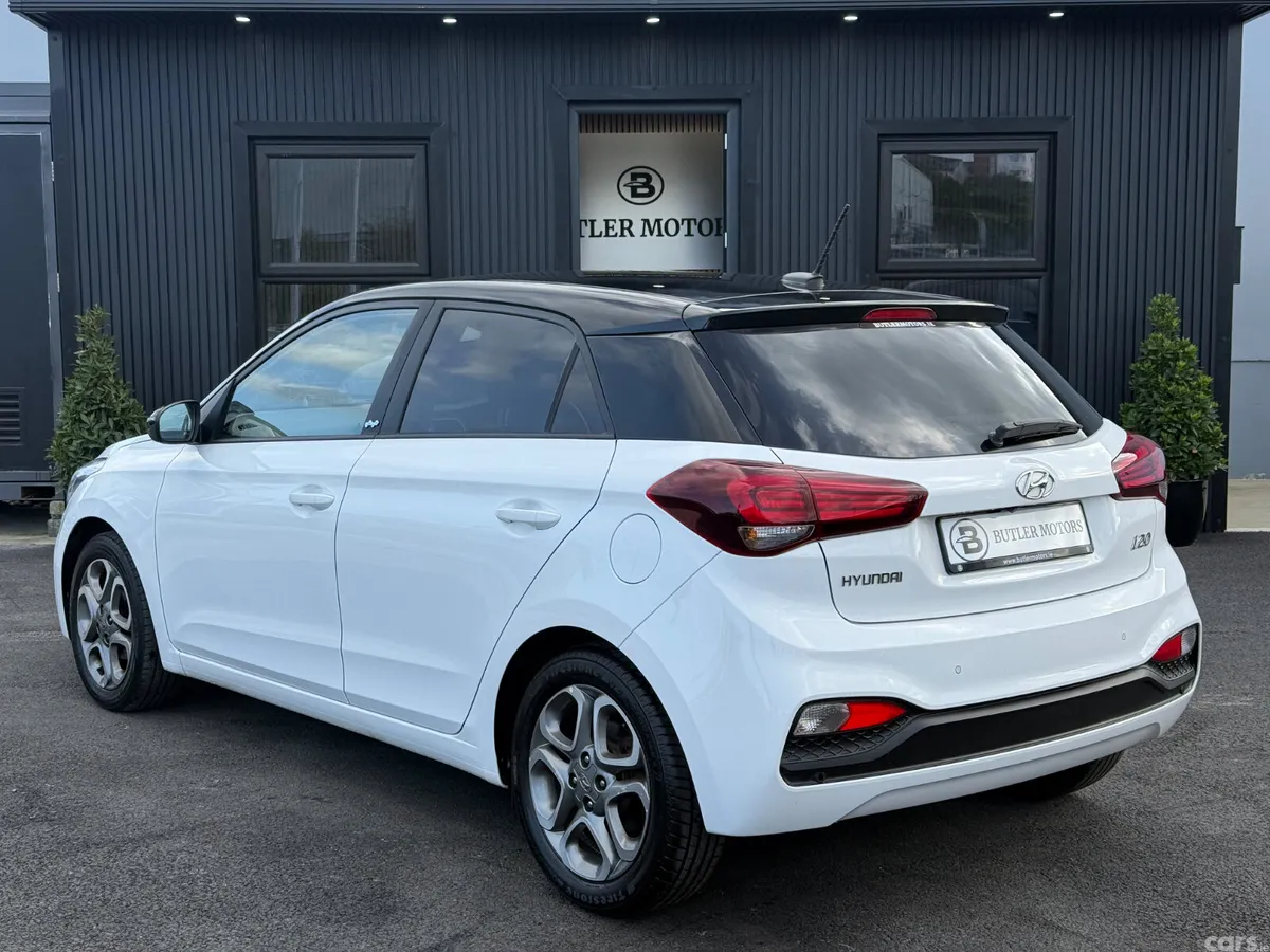 Hyundai i20 Hatchback, Petrol, 2019, White