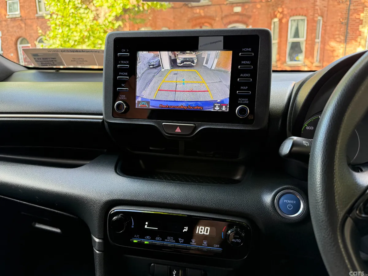 Toyota Yaris Hatchback, Petrol Hybrid, 2022, Blue