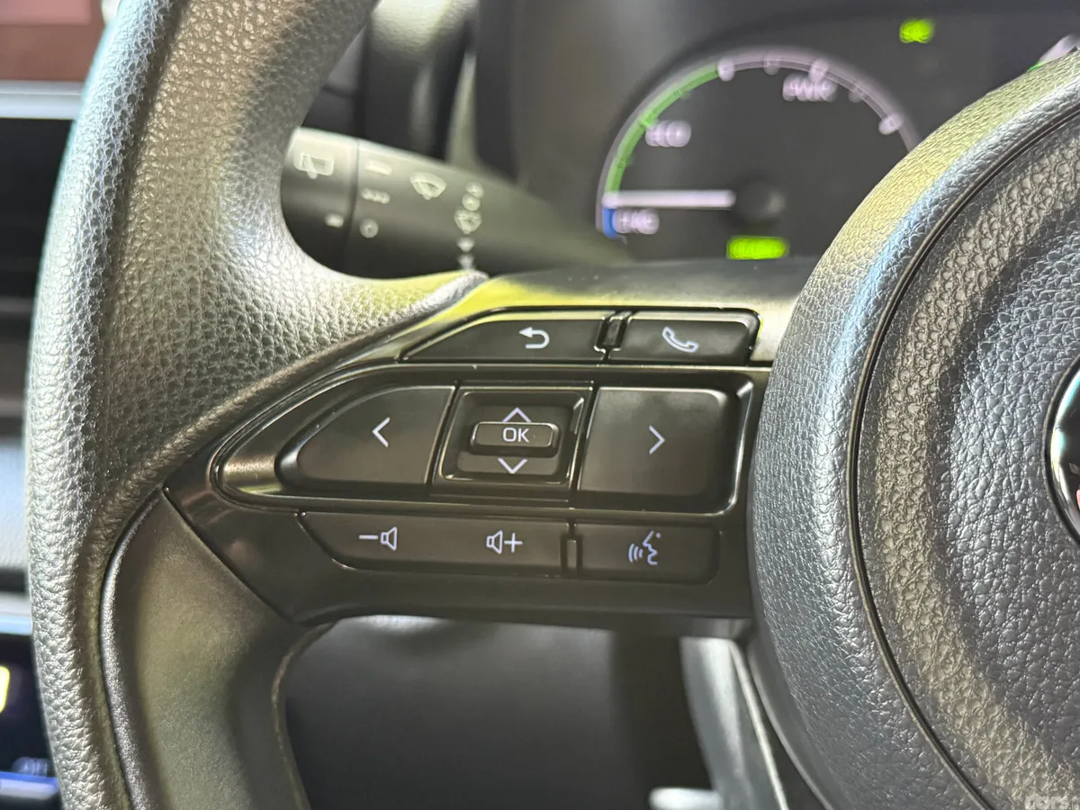 Toyota Yaris Hatchback, Petrol Hybrid, 2022, Blue