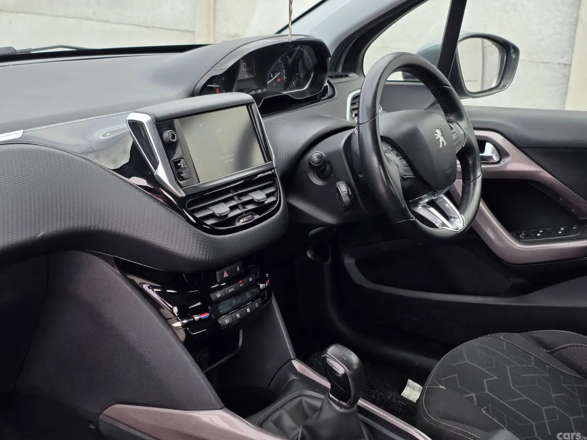 Peugeot 2008 SUV, Diesel, 2016, Grey