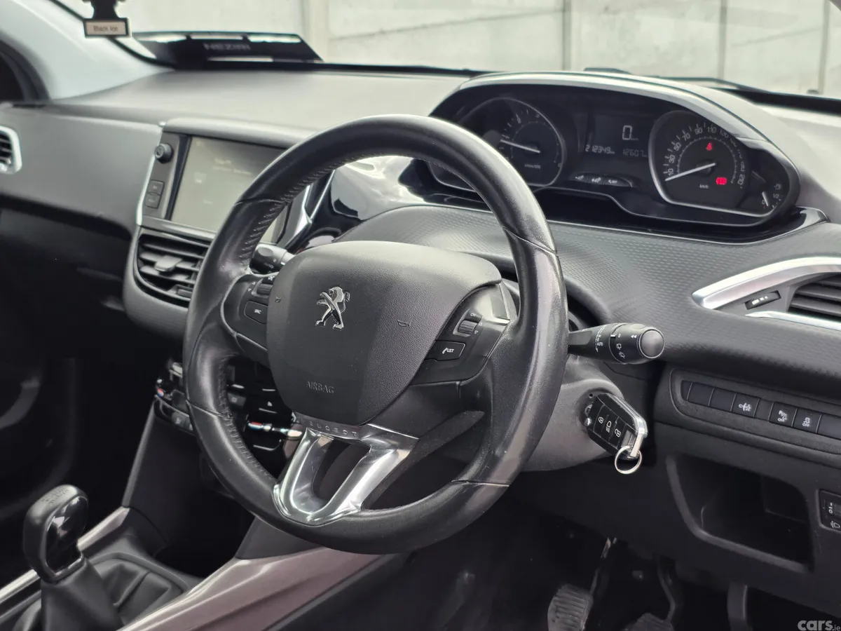 Peugeot 2008 SUV, Diesel, 2016, Grey