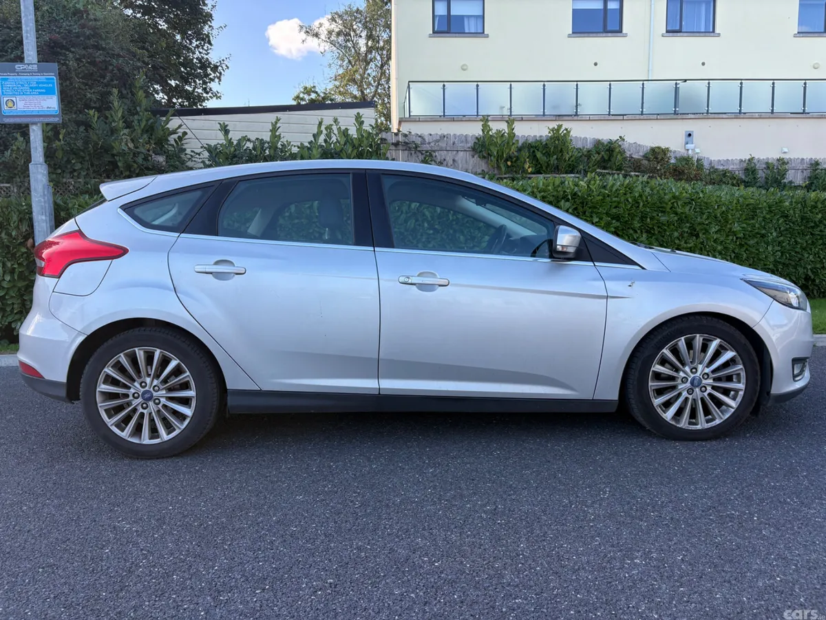 Ford Focus Hatchback, Diesel, 2015, Silver