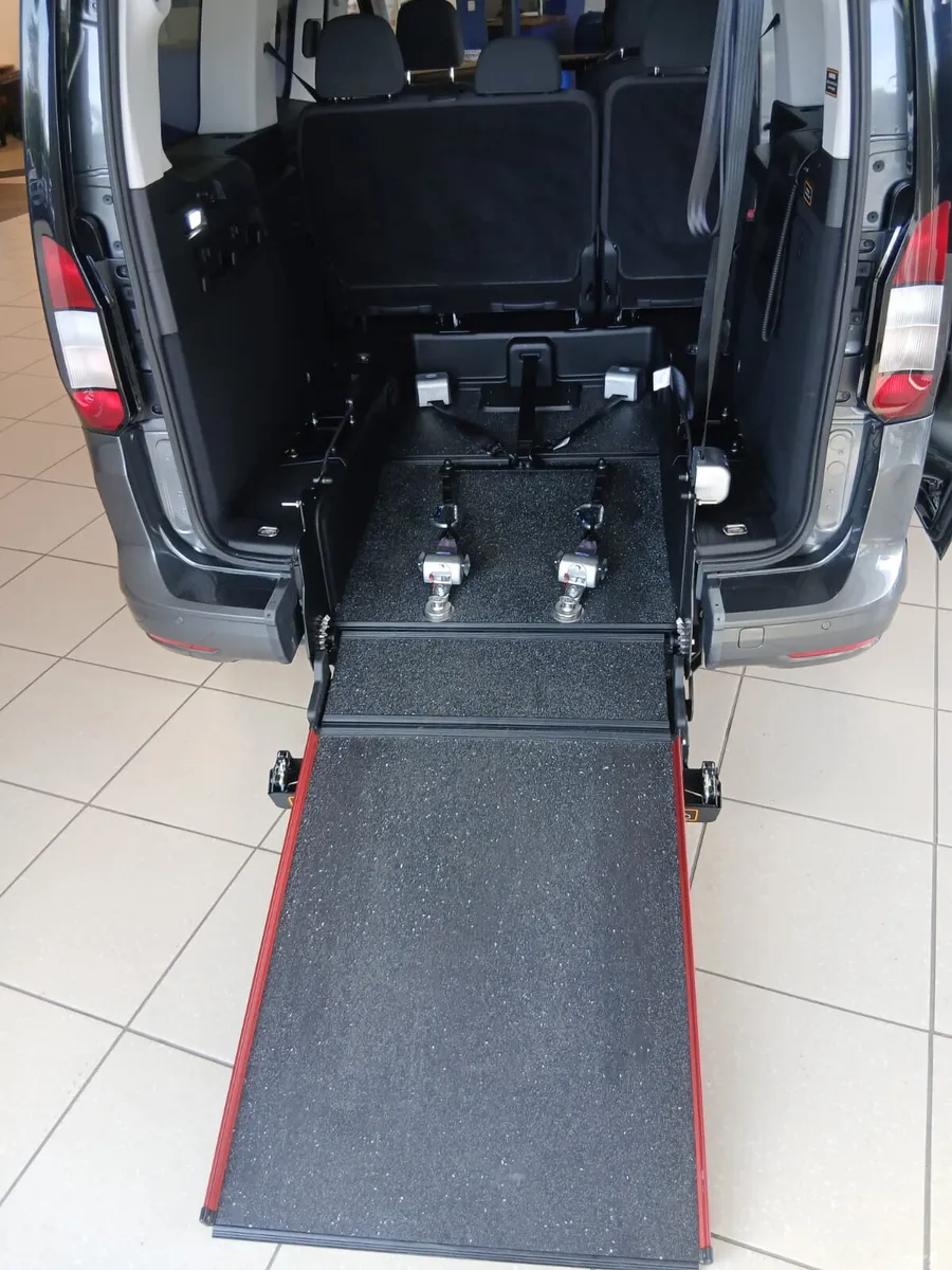 Ford Tourneo Connect MPV, Diesel, 2025, Grey