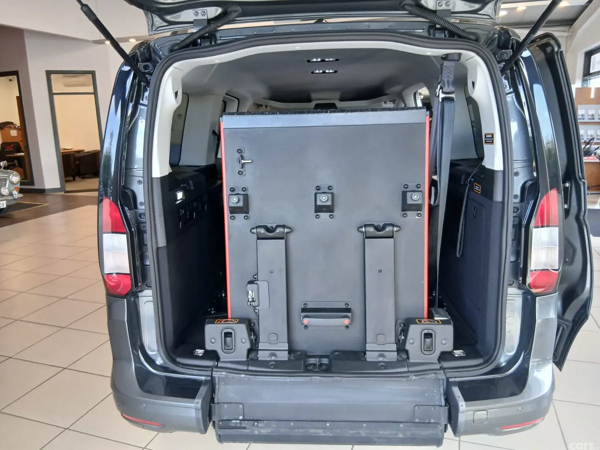 Ford Tourneo Connect MPV, Diesel, 2025, Grey