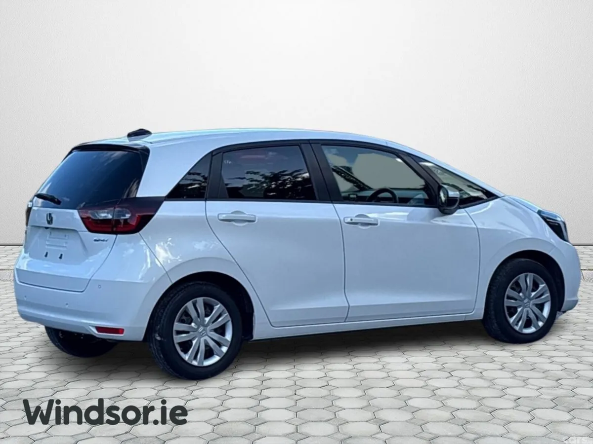 Honda Fit Hatchback, Petrol Hybrid, 2022, White