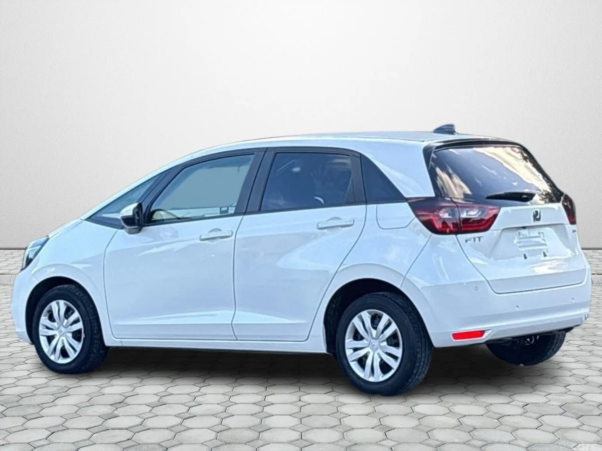 Honda Fit Hatchback, Petrol Hybrid, 2022, White