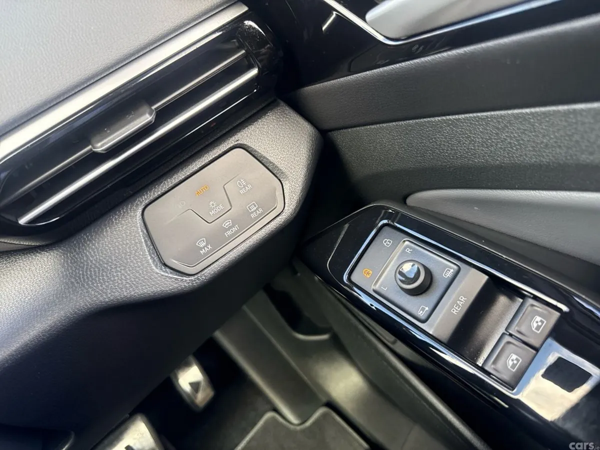 Volkswagen ID.4 Estate, Electric, 2023, Grey