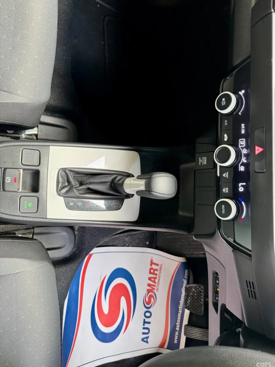 Honda Fit Hatchback, Petrol Hybrid, 2020, Silver