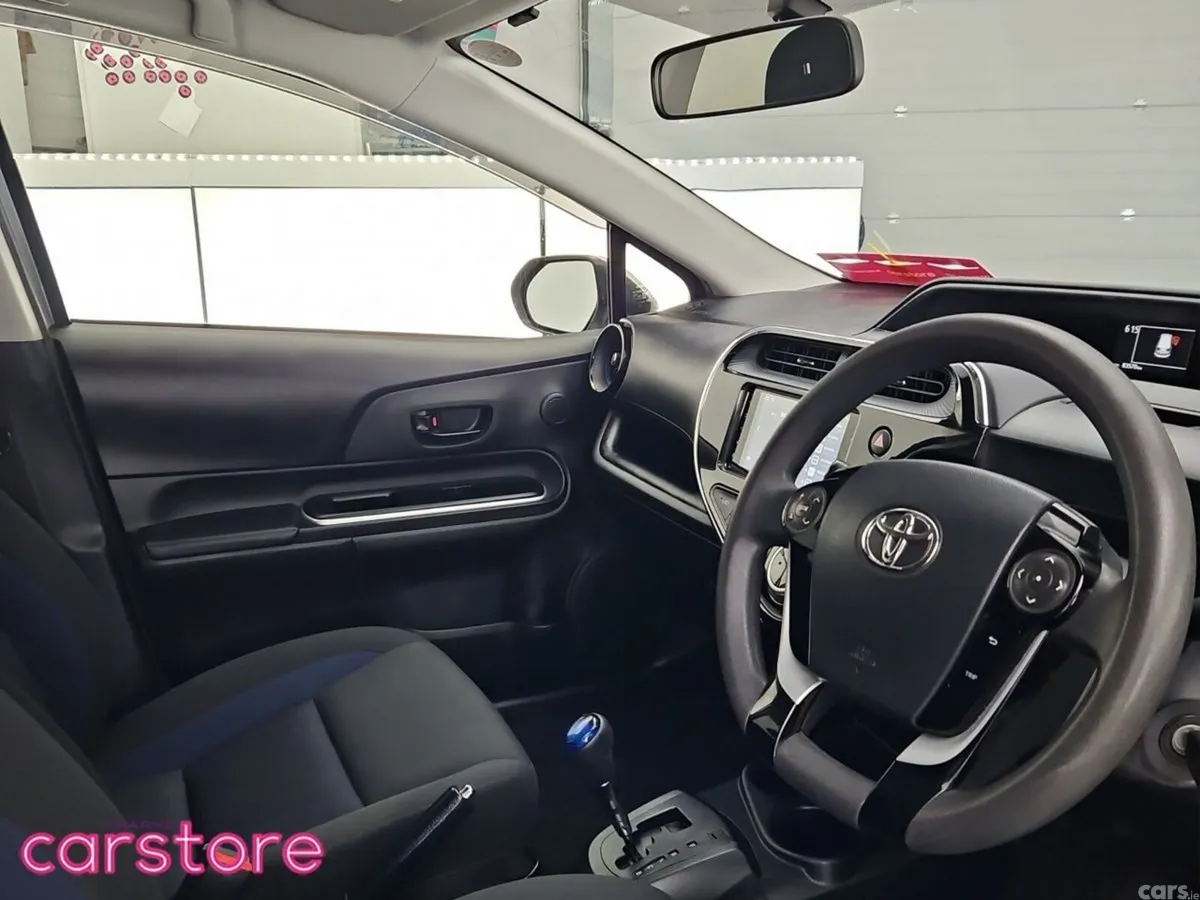 Toyota Aqua Hatchback, Petrol Hybrid, 2021, Silver