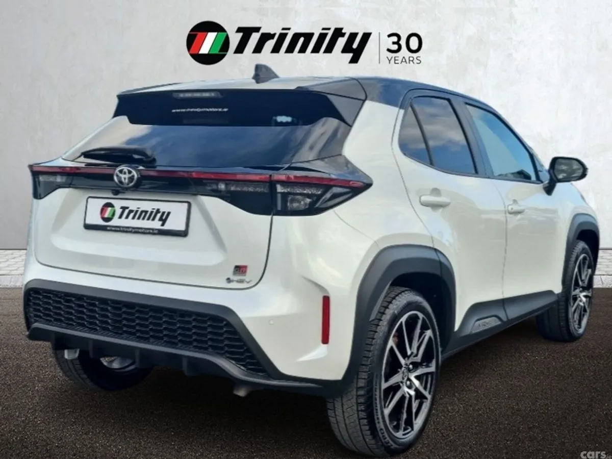 Toyota Yaris Cross SUV, Petrol Hybrid, 2023, White