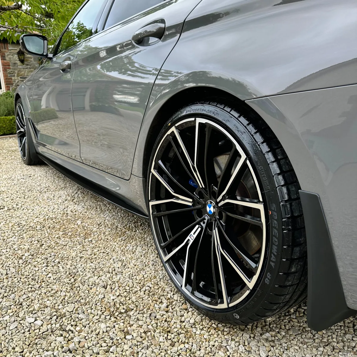 BMW 5-Series Saloon, Diesel Hybrid, 2021, Grey