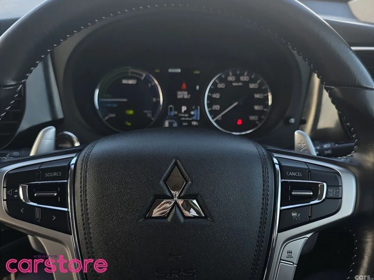Mitsubishi Outlander SUV, Petrol Plug-in Hybrid, 2019, Black