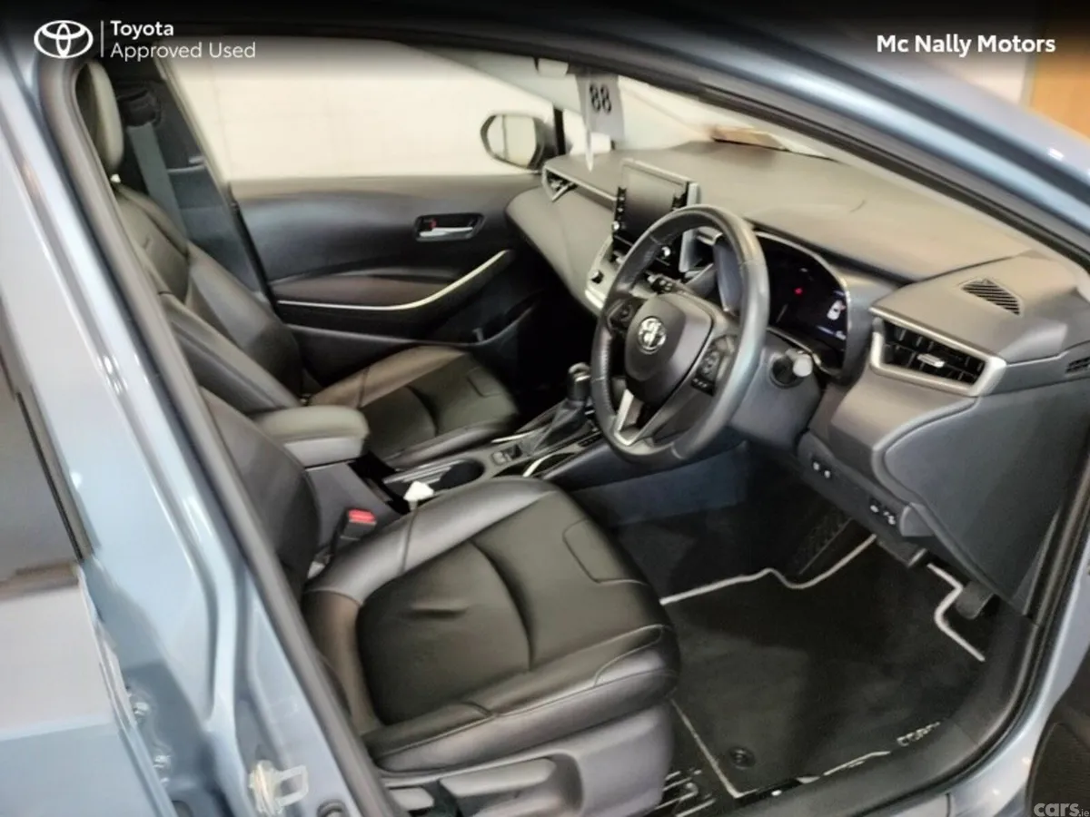 Toyota Corolla Saloon, Petrol Hybrid, 2022, Grey