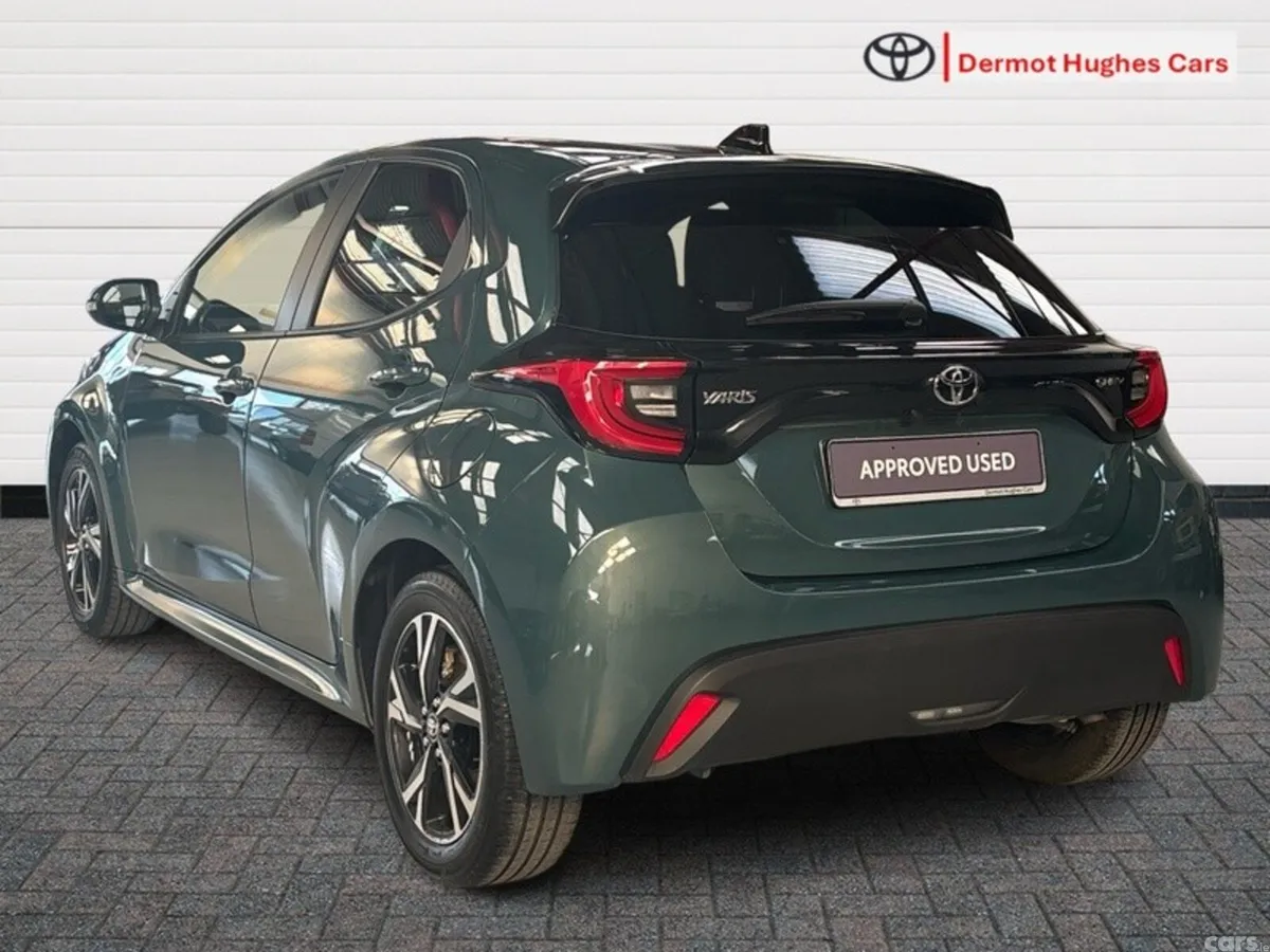 Toyota Yaris Hatchback, Petrol Hybrid, 2026, Green