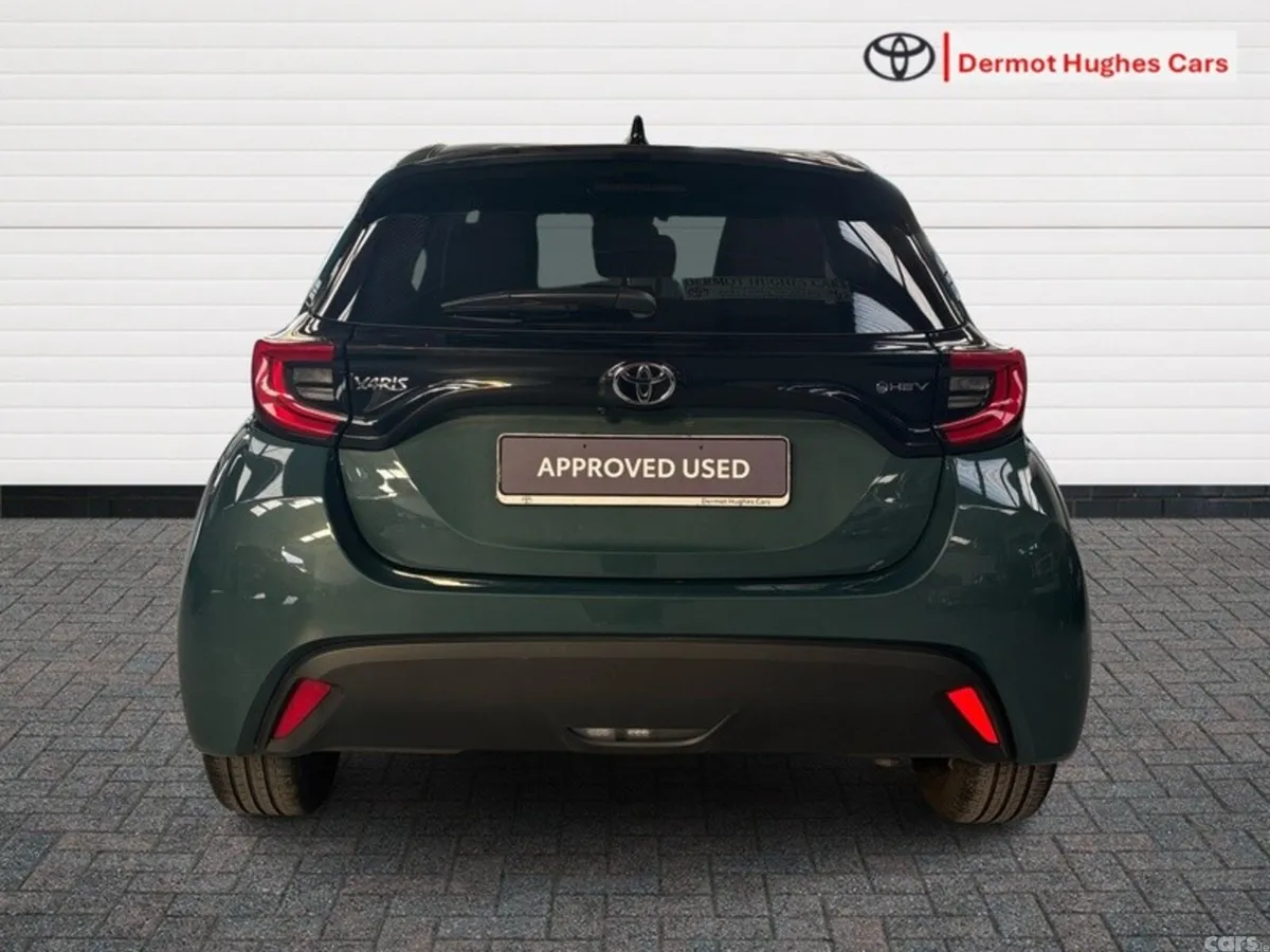 Toyota Yaris Hatchback, Petrol Hybrid, 2026, Green