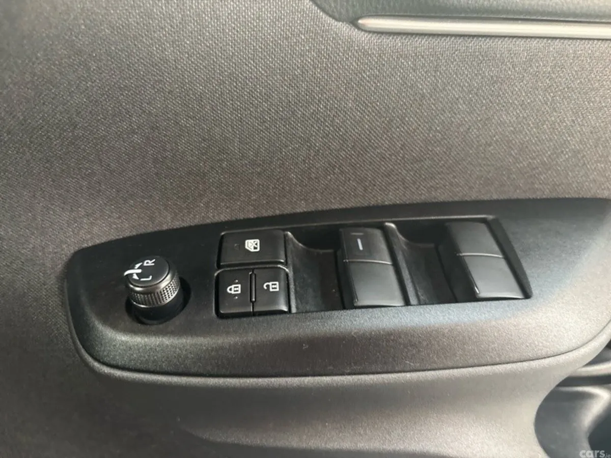 Toyota Yaris Hatchback, Petrol Hybrid, 2026, Green