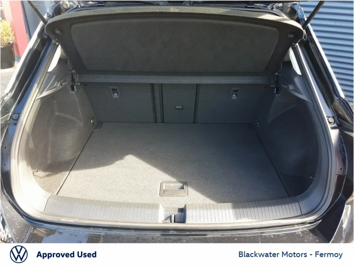 Volkswagen T-Roc SUV, Diesel, 2023, Black