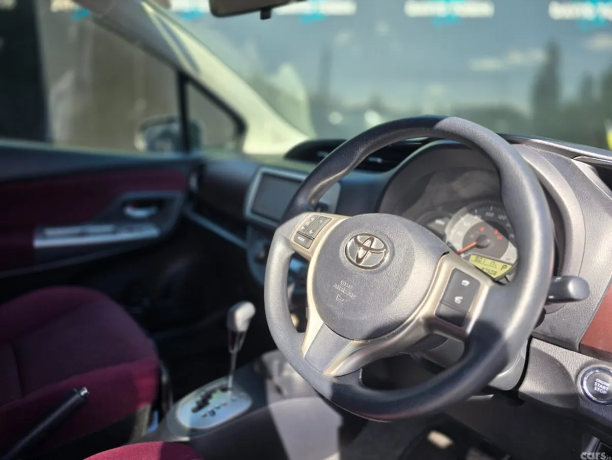 Toyota Vitz Hatchback, Petrol, 2015, Purple