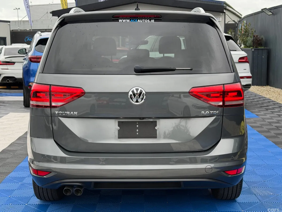 Volkswagen Touran MPV, Diesel, 2020, Grey