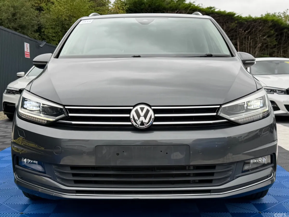 Volkswagen Touran MPV, Diesel, 2020, Grey