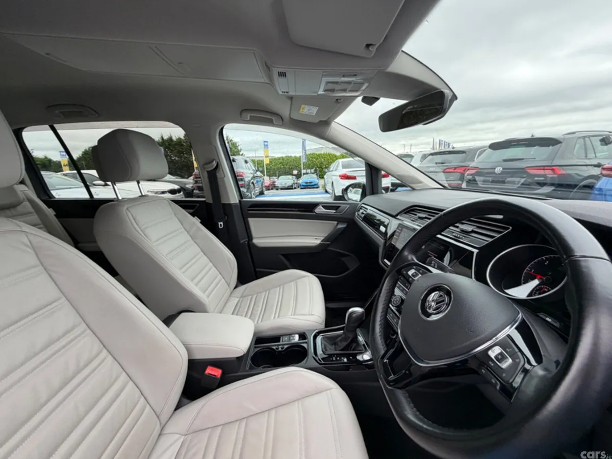Volkswagen Touran MPV, Diesel, 2020, Grey