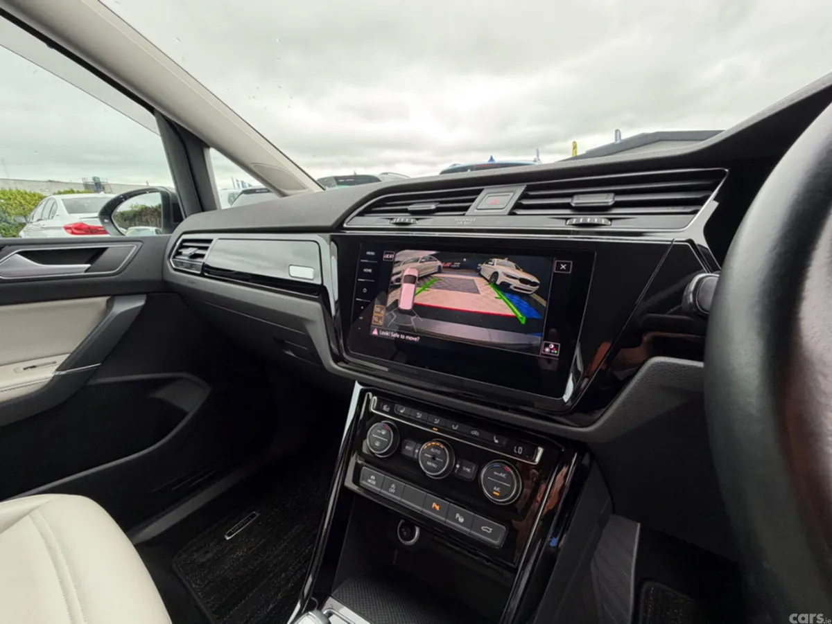 Volkswagen Touran MPV, Diesel, 2020, Grey