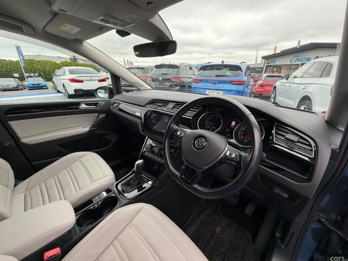 Volkswagen Touran MPV, Diesel, 2020, Grey