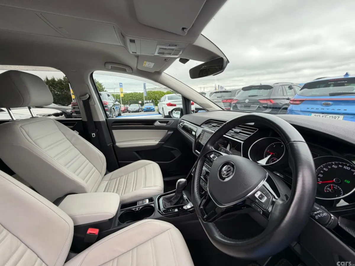 Volkswagen Touran MPV, Diesel, 2020, Grey