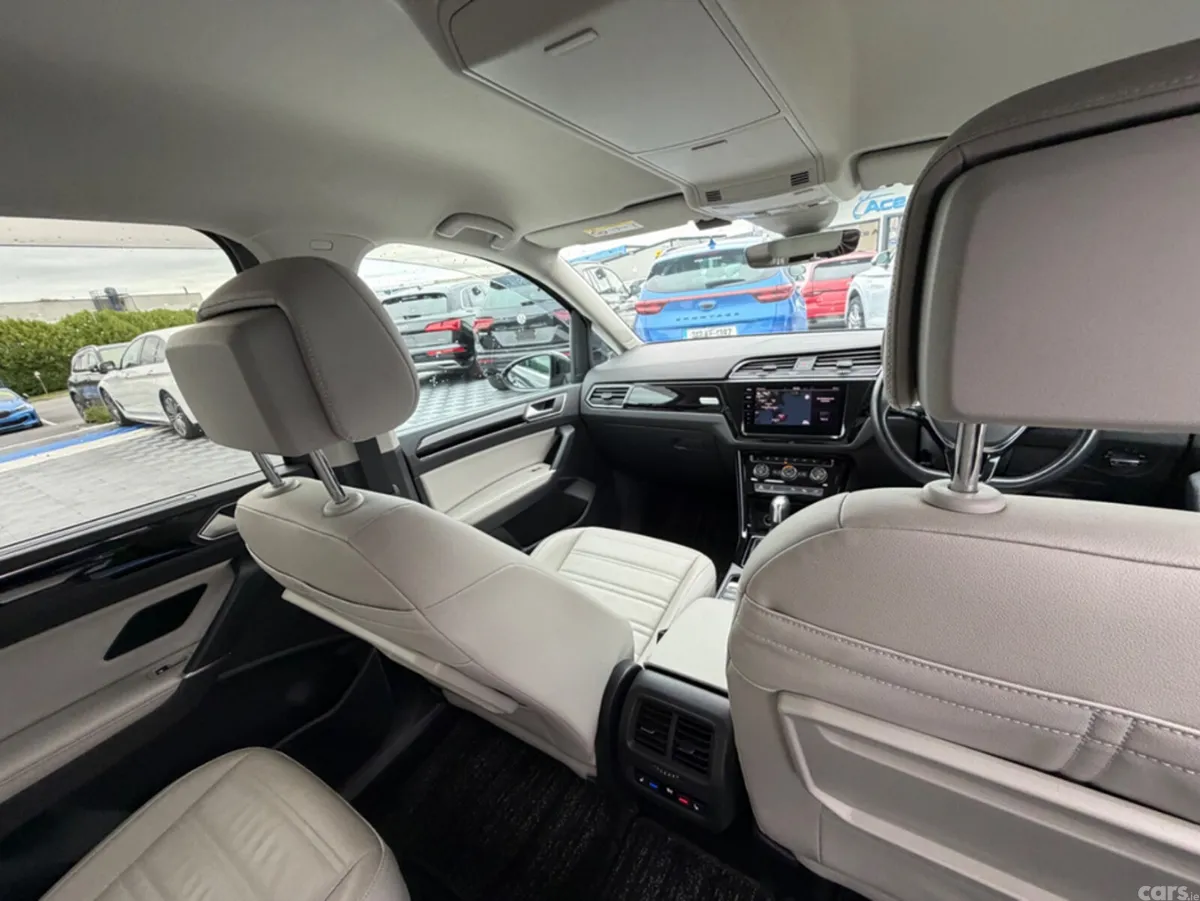 Volkswagen Touran MPV, Diesel, 2020, Grey