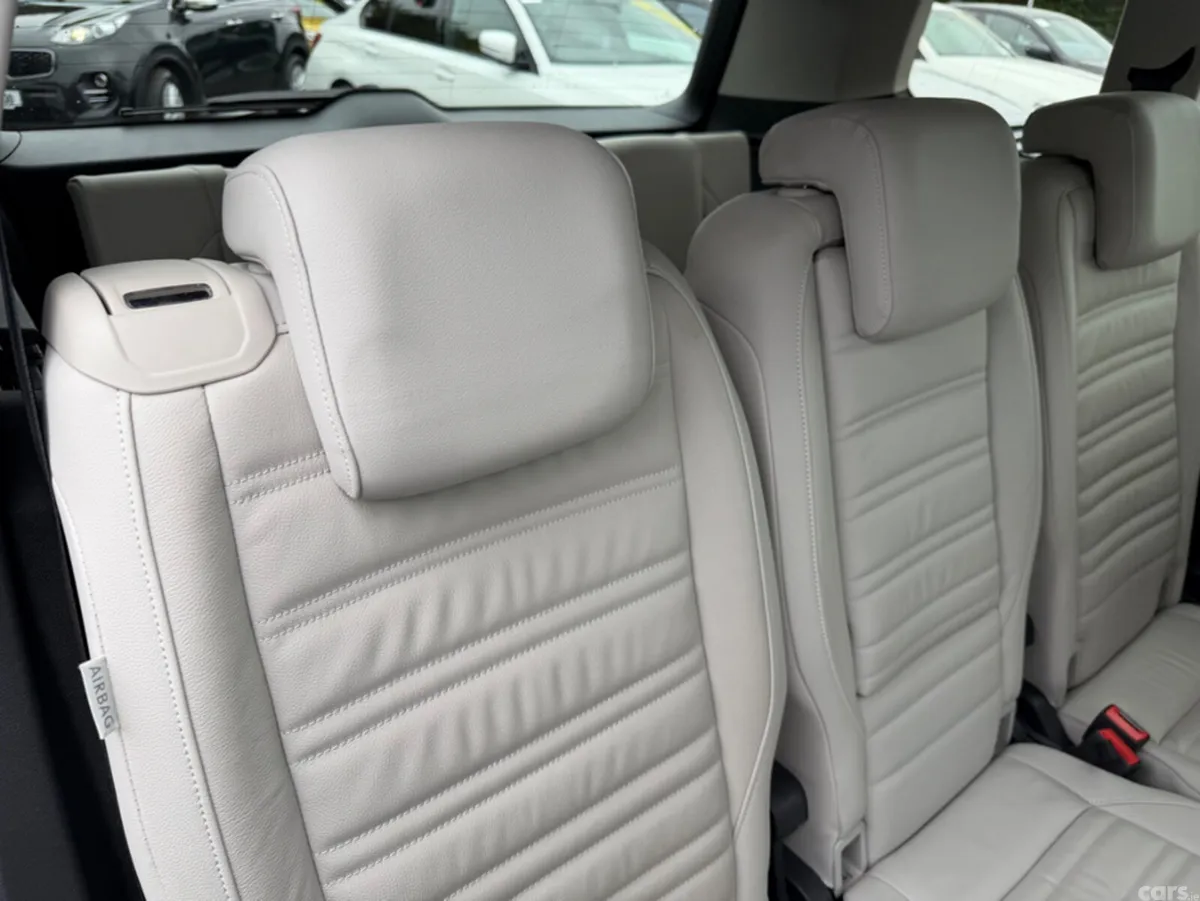 Volkswagen Touran MPV, Diesel, 2020, Grey