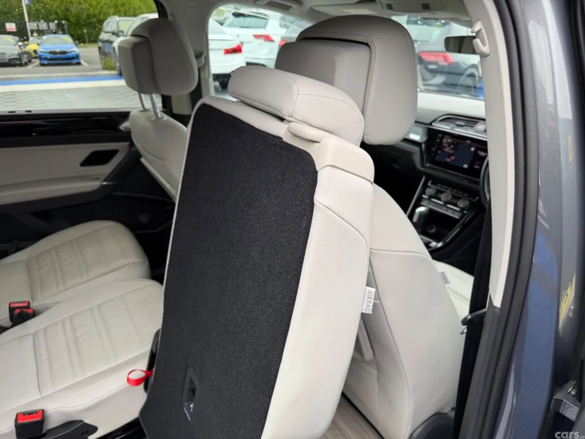 Volkswagen Touran MPV, Diesel, 2020, Grey