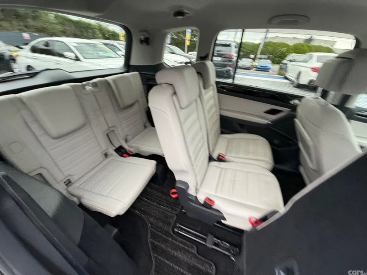Volkswagen Touran MPV, Diesel, 2020, Grey