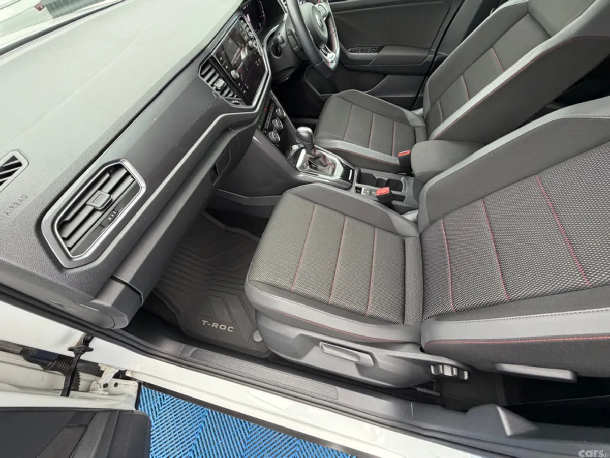 Volkswagen T-Roc SUV, Diesel, 2021, White