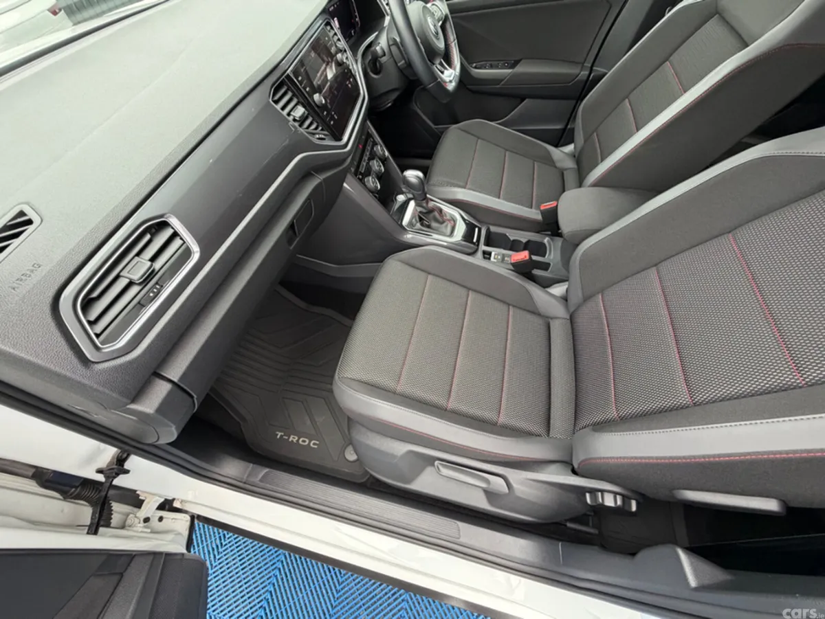 Volkswagen T-Roc SUV, Diesel, 2021, White