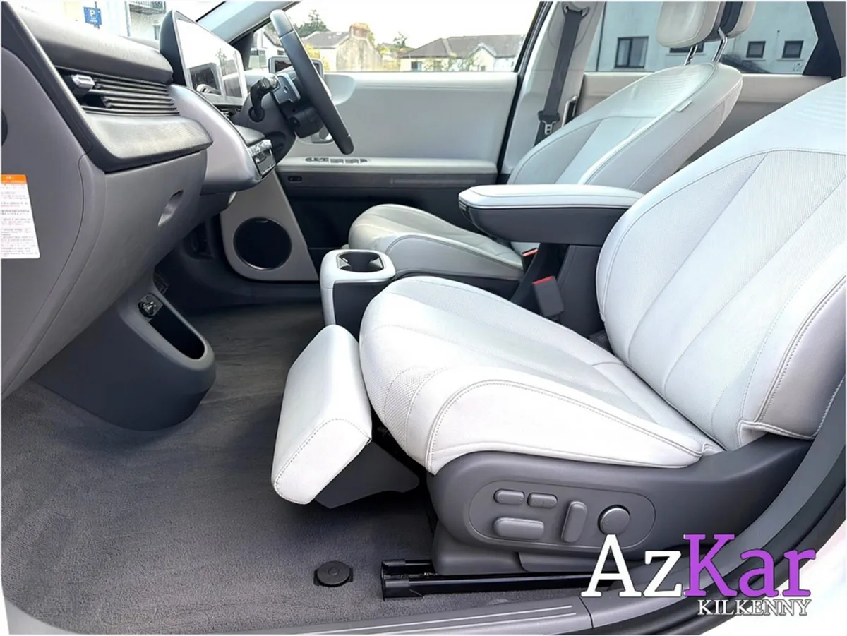 Hyundai IONIQ 5 Hatchback, Electric, 2023, Gold