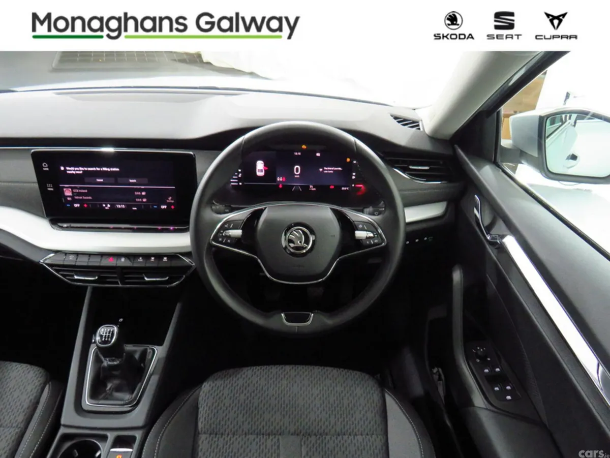 Skoda Octavia Hatchback, Diesel, 2022, Grey